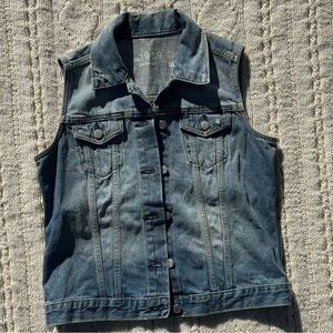 GAP 1969 Icon Vest, size Medium